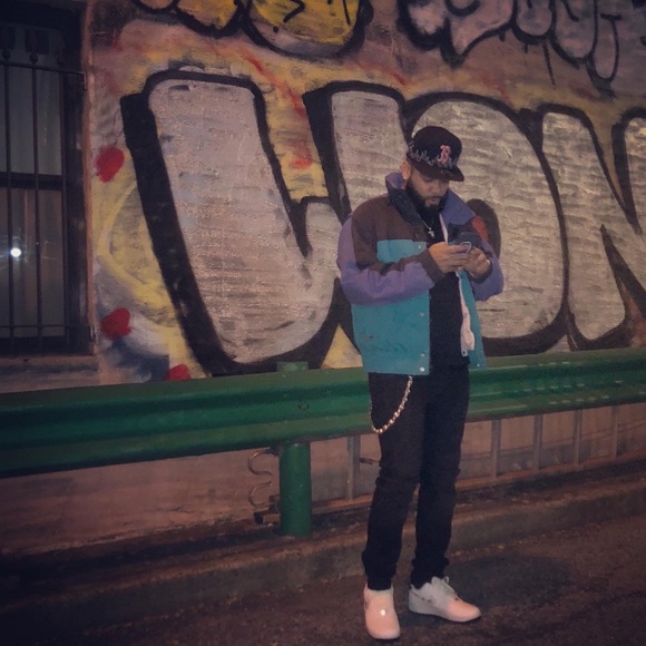 Meet your Posher, Damian - Picture 3 of 7